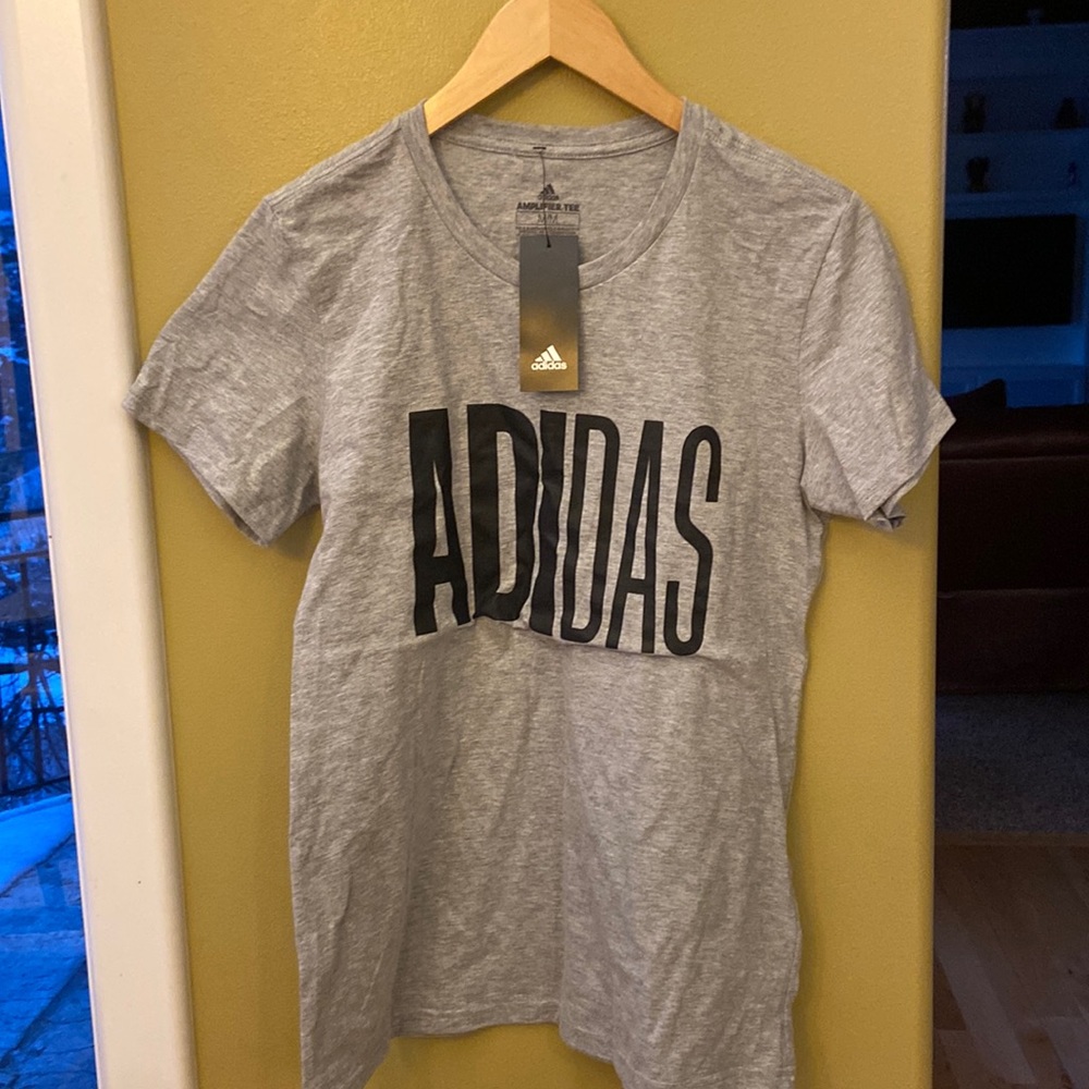 NWT ADIDAS women’s T-shirt